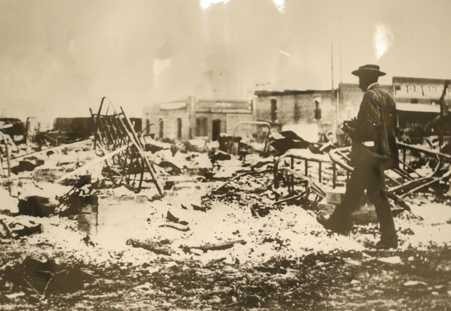 What happened to Sarah Page and Dick Rowland following the massacre?